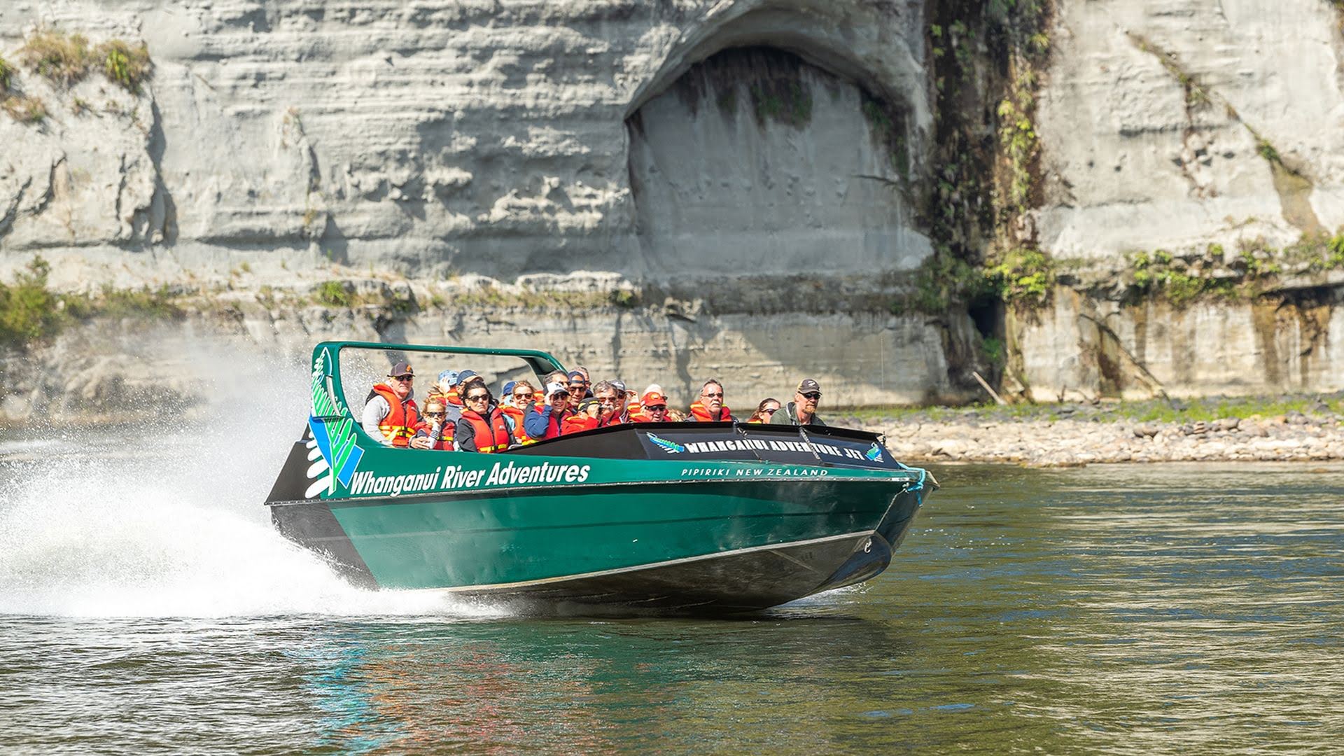 Jet Boating Whanganui River Ruapehu.jpg